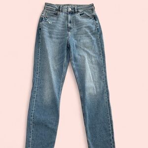 American Eagle Outfitters Mom Jeans